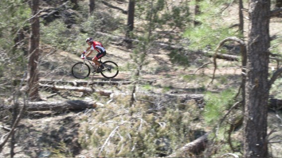 Andy ripping the descent on his Felt 29er.