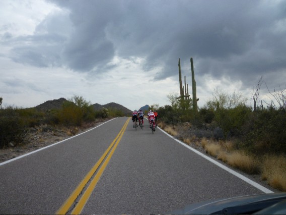 Hammer Nutrition crew heading up toward Gates Pass in Tucson, AZ